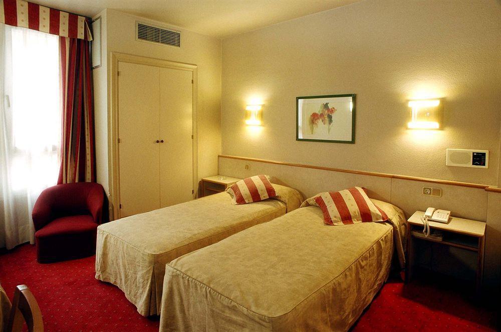 Centro Urbis Hotel 3*